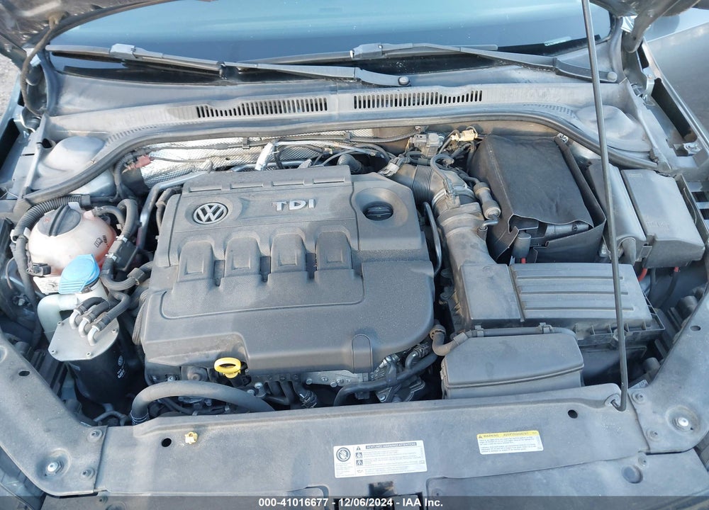 2015 VOLKSWAGEN JETTA 2.0L TDI SE VIN: 3VWLA7AJ3FM418582