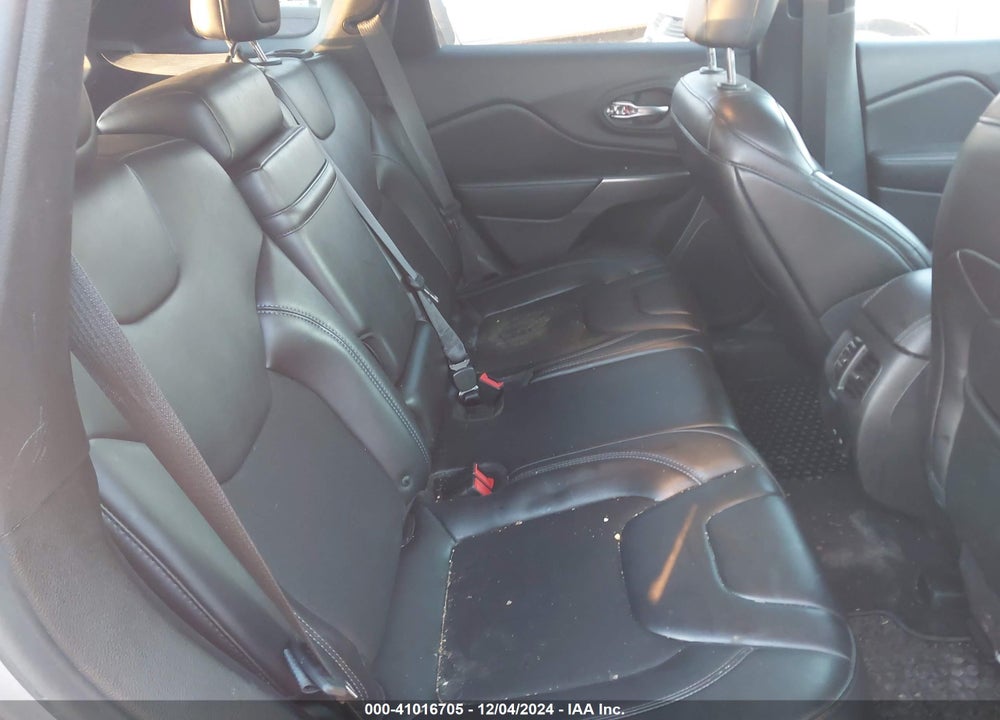 2019 JEEP CHEROKEE LATITUDE PLUS FWD VIN: 1C4PJLLB1KD332650