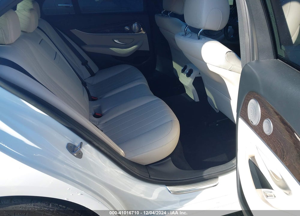 2017 MERCEDES-BENZ E 300 VIN: WDDZF4JB3HA182317