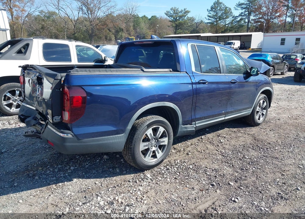 2017 HONDA RIDGELINE RTL VIN: 5FPYK3F55HB038362