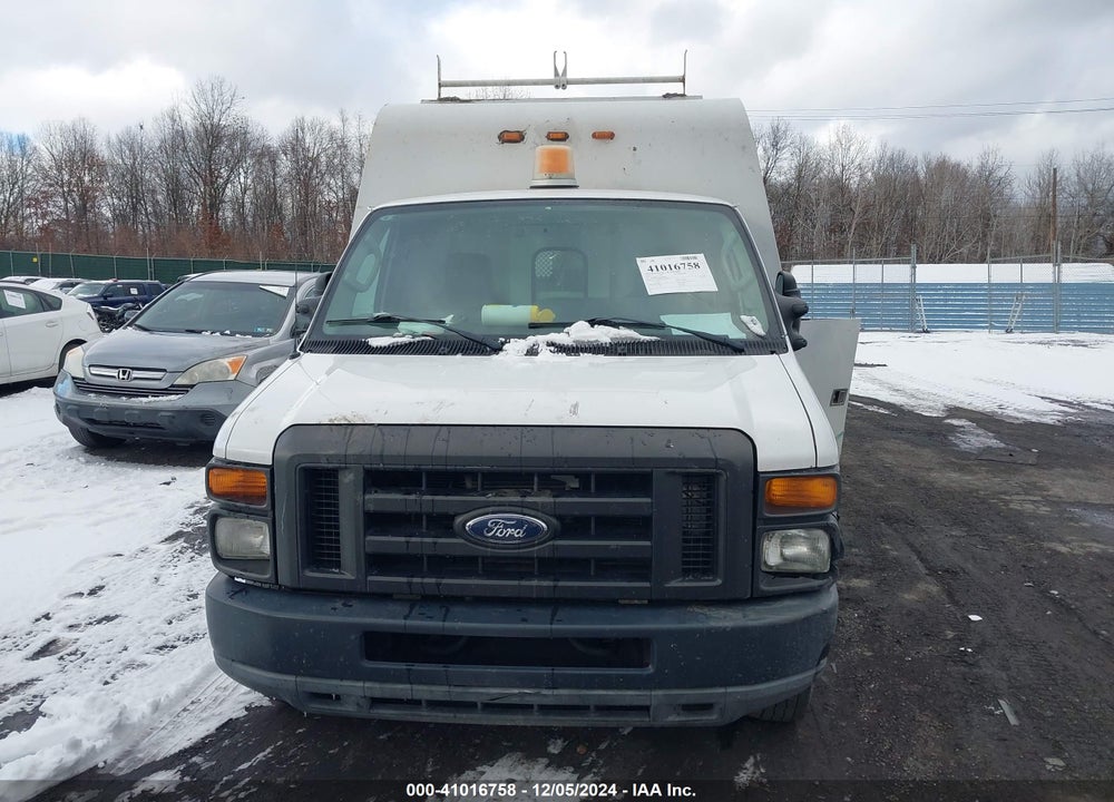 2010 FORD E-350 CUTAWAY VIN: 1FDWE3FL7ADB00990
