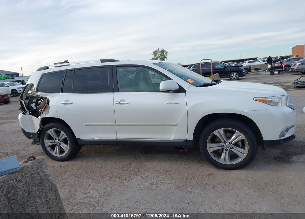 2011 TOYOTA HIGHLANDER LIMITED V6 VIN: 5TDYK3EH6BS030519