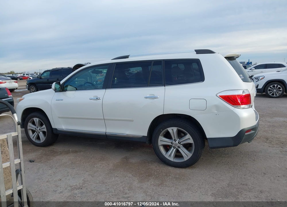 2011 TOYOTA HIGHLANDER LIMITED V6 VIN: 5TDYK3EH6BS030519