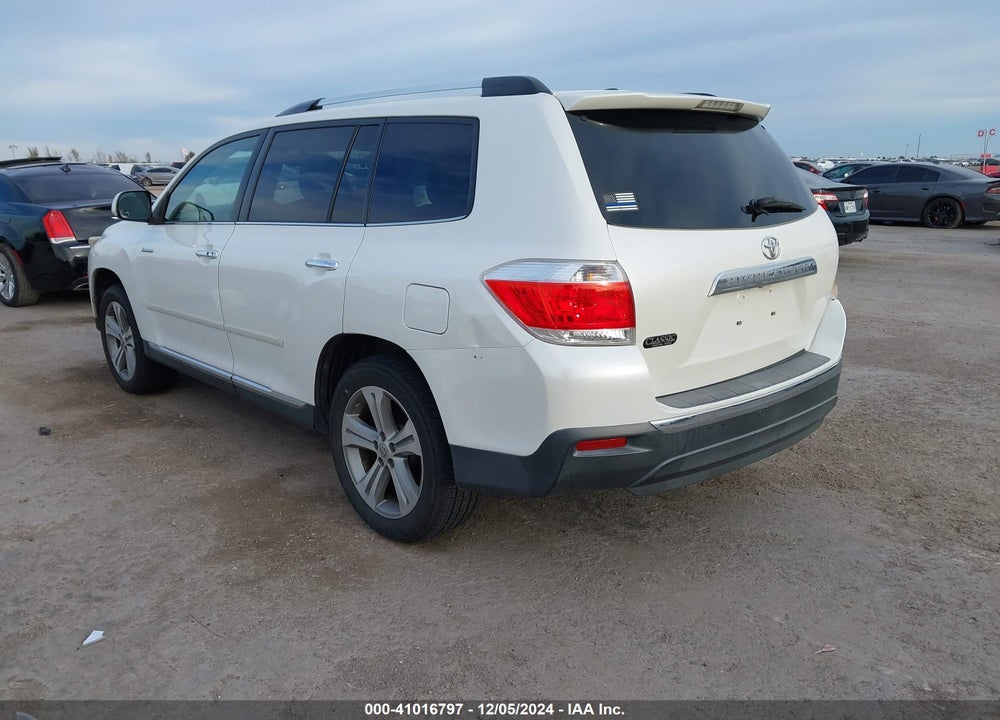 2011 TOYOTA HIGHLANDER LIMITED V6 VIN: 5TDYK3EH6BS030519