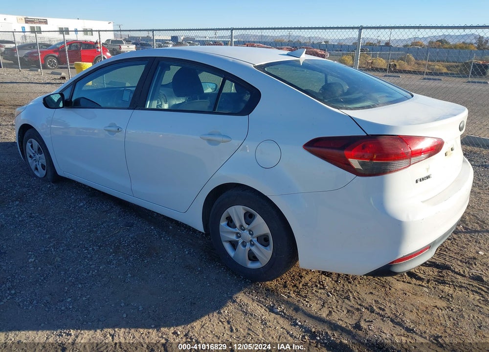 2017 KIA FORTE LX VIN: 3KPFK4A74HE110351