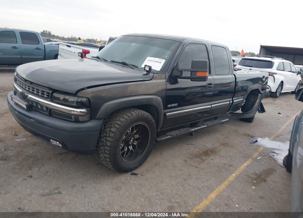 2002 CHEVROLET SILVERADO 1500 LS VIN: 1GCEK19T72E111377
