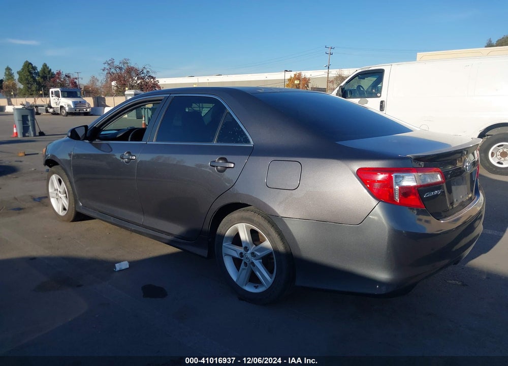 2013 TOYOTA CAMRY SE VIN: 4T1BF1FK4DU238059