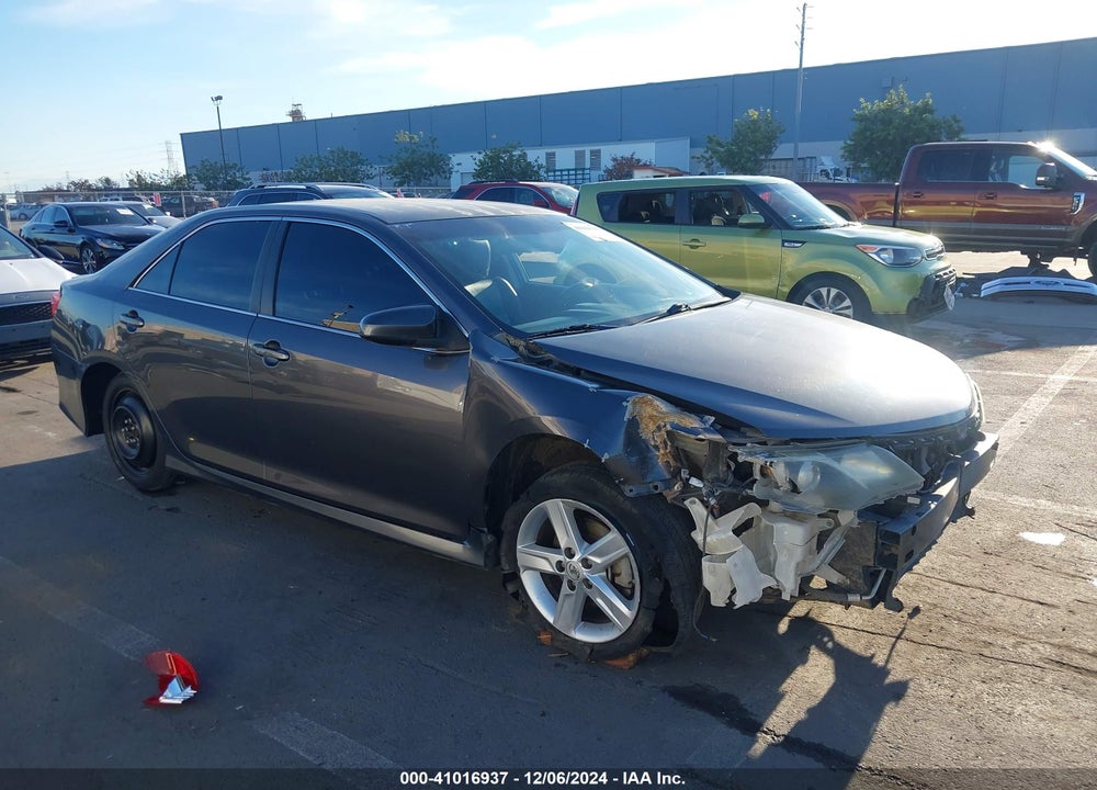 2013 TOYOTA CAMRY SE VIN: 4T1BF1FK4DU238059