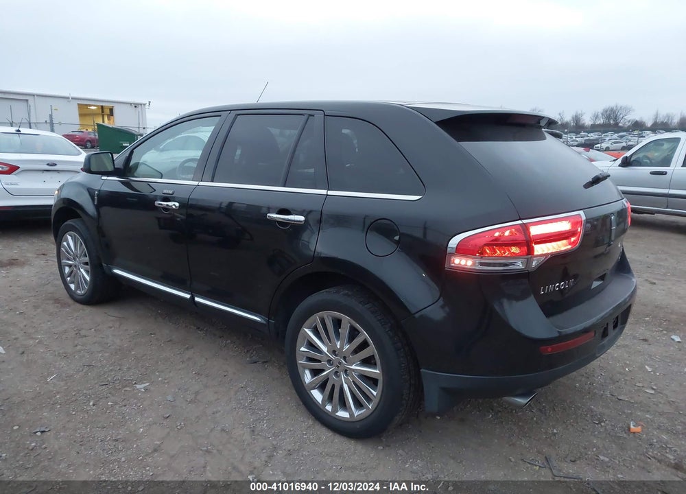 2011 LINCOLN MKX VIN: 2LMDJ8JK8BBJ00300