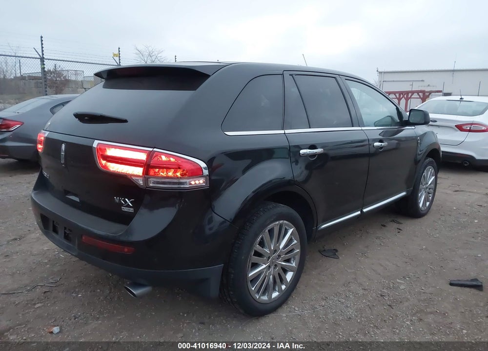 2011 LINCOLN MKX VIN: 2LMDJ8JK8BBJ00300
