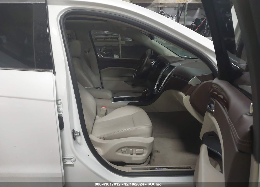 2016 CADILLAC SRX PERFORMANCE COLLECTION VIN: 3GYFNCE31GS549834