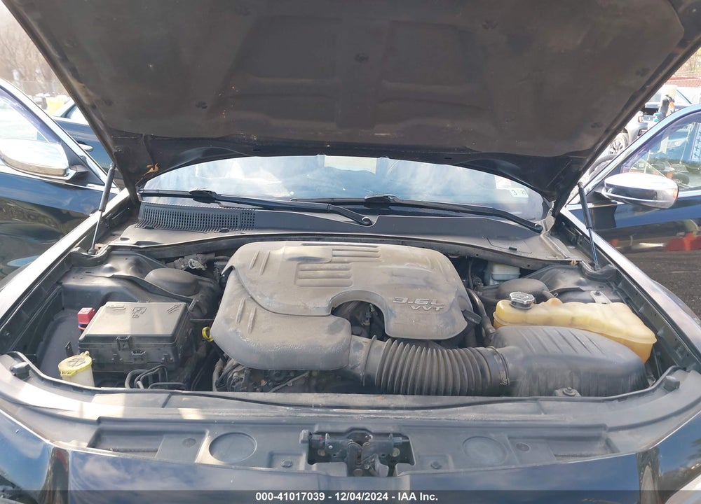 2012 CHRYSLER 300 LIMITED VIN: 2C3CCACG0CH216311