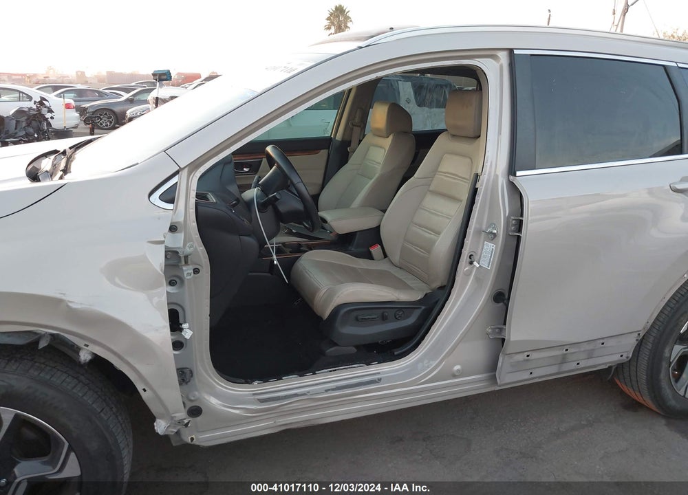 2018 HONDA CR-V TOURING VIN: 2HKRW1H97JH521350
