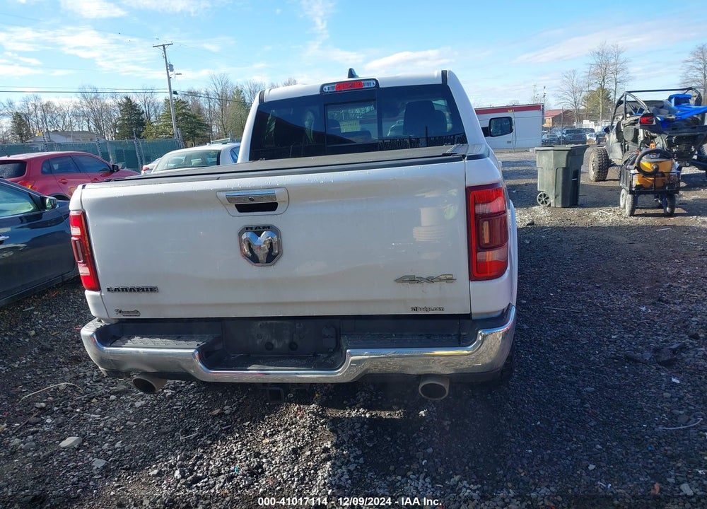 2022 RAM 1500 LAIE  4X4 5'7 BOX VIN: 1C6SRFJT3NN348306