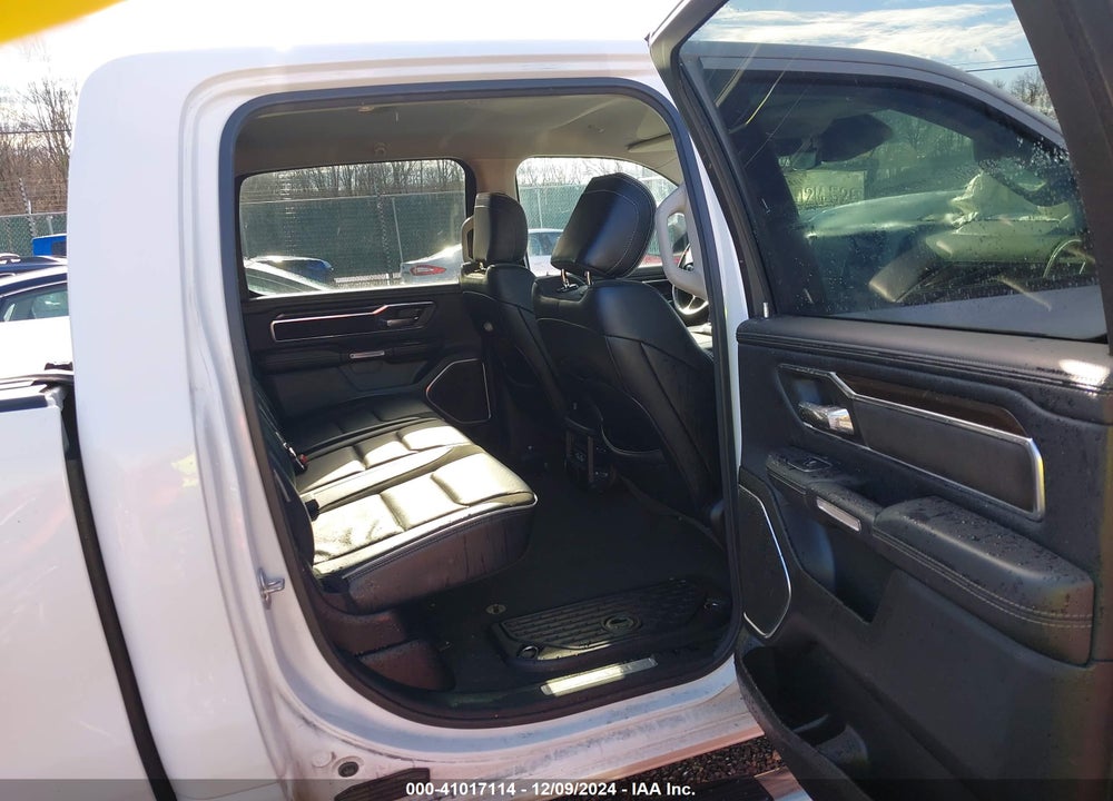 2022 RAM 1500 LAIE  4X4 5'7 BOX VIN: 1C6SRFJT3NN348306