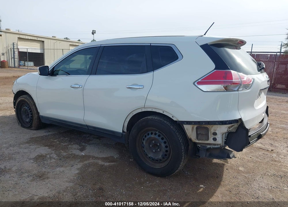 2015 NISSAN ROGUE S VIN: 5N1AT2MT2FC847150