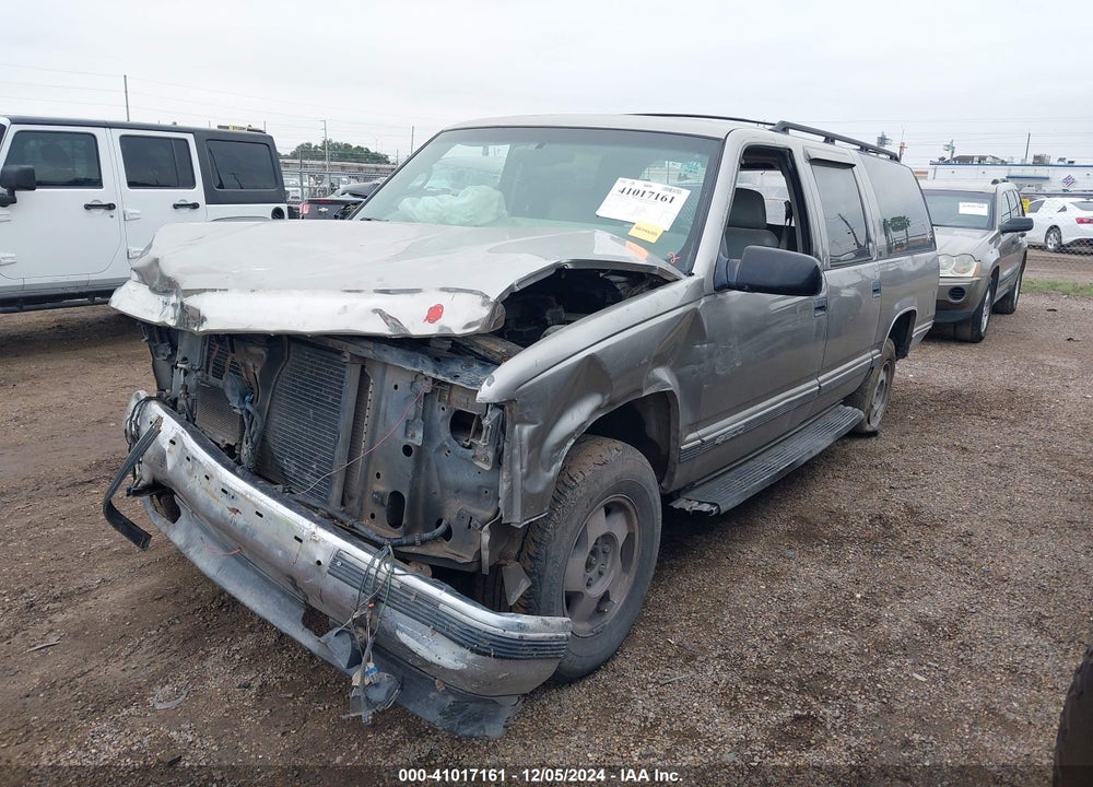1999 CHEVROLET SUBURBAN 1500 LT VIN: 3GNFK16R7XG137157