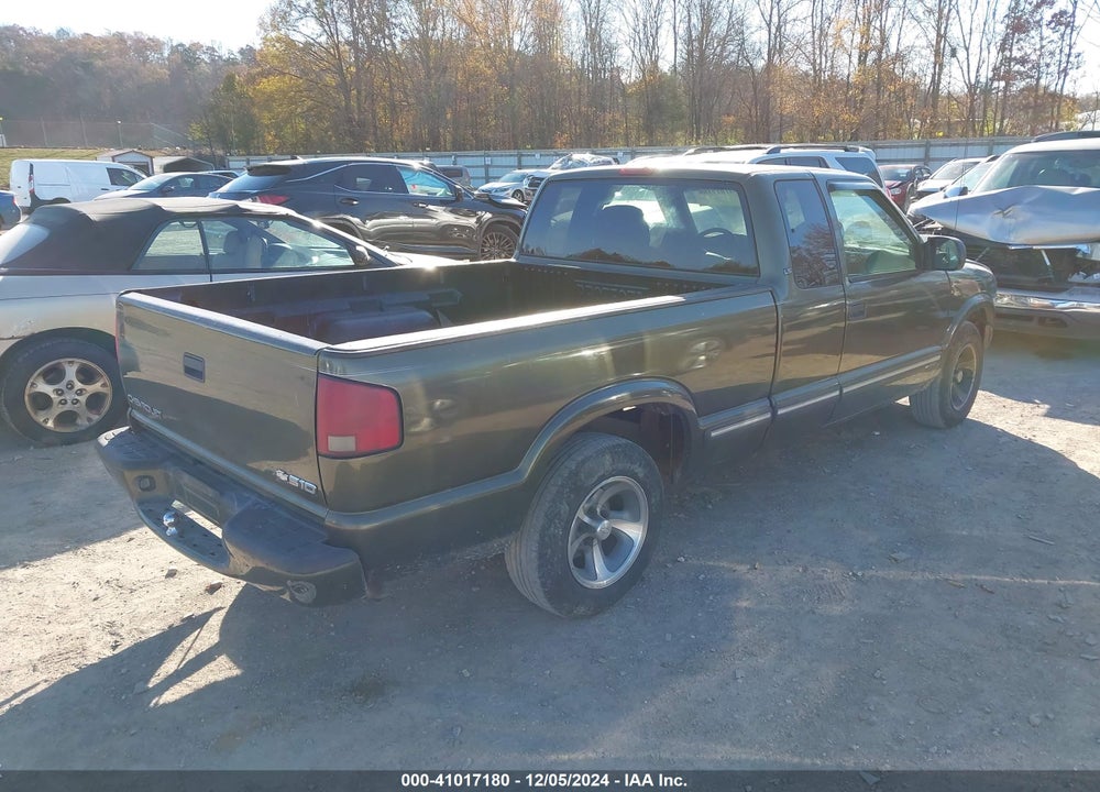 2003 CHEVROLET S-10 LS VIN: 1GCCS19X738285511
