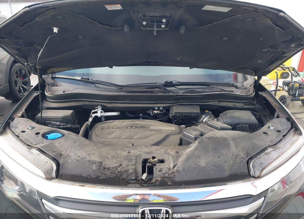 2018 HONDA PILOT EX-L VIN: 5FNYF6H52JB067299