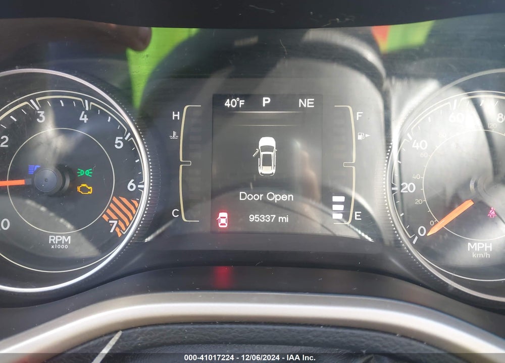2015 JEEP CHEROKEE LATITUDE VIN: 1C4PJLCB2FW730346
