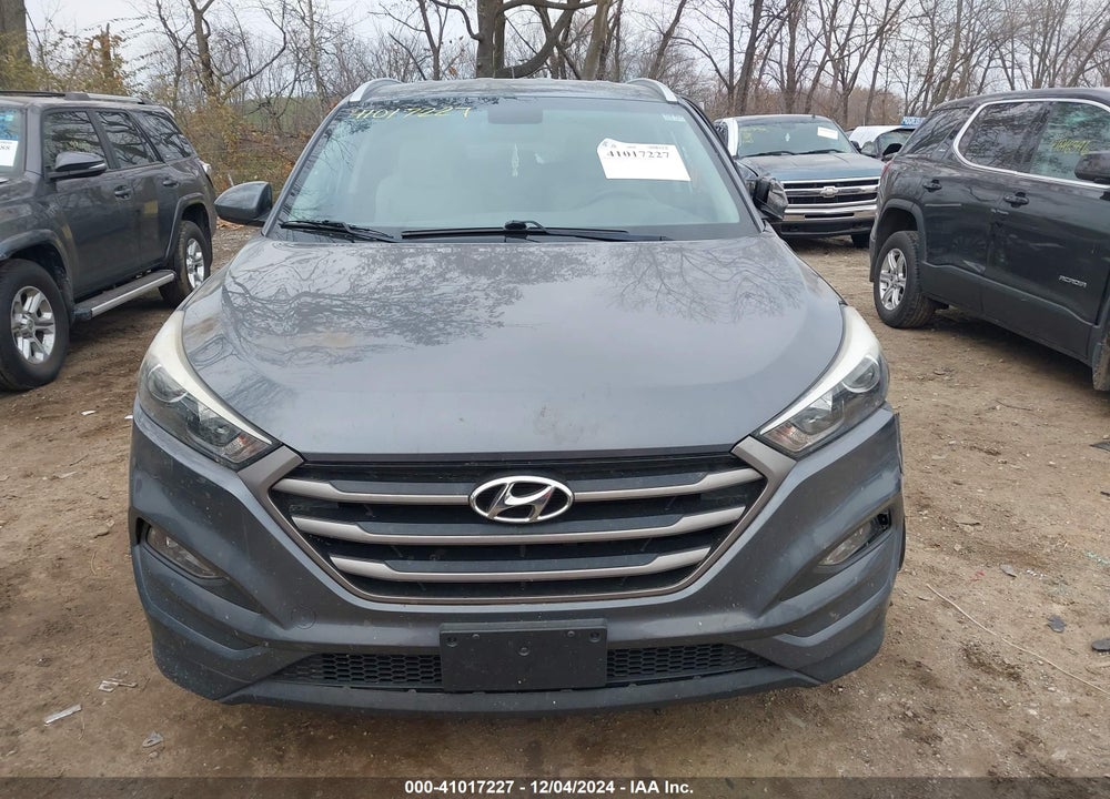 2016 HYUNDAI TUCSON SE VIN: KM8J33A48GU053378