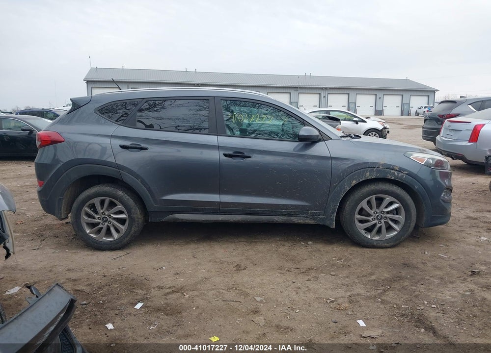 2016 HYUNDAI TUCSON SE VIN: KM8J33A48GU053378