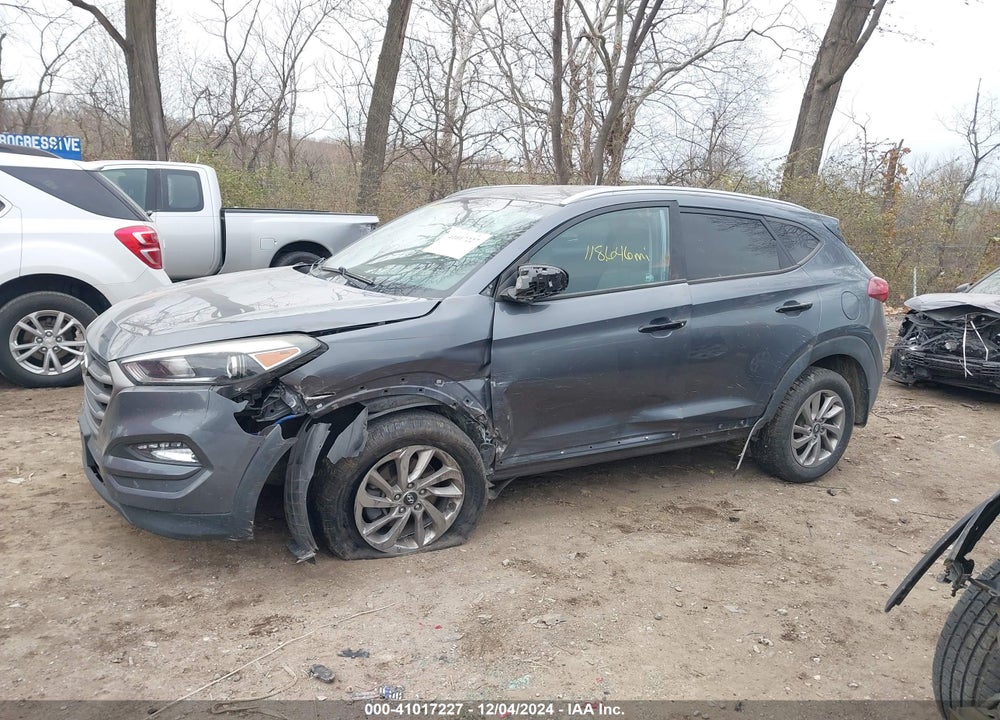 2016 HYUNDAI TUCSON SE VIN: KM8J33A48GU053378