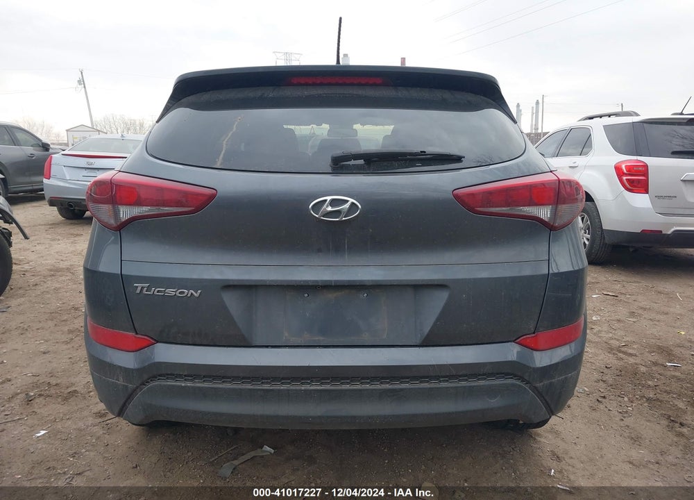 2016 HYUNDAI TUCSON SE VIN: KM8J33A48GU053378