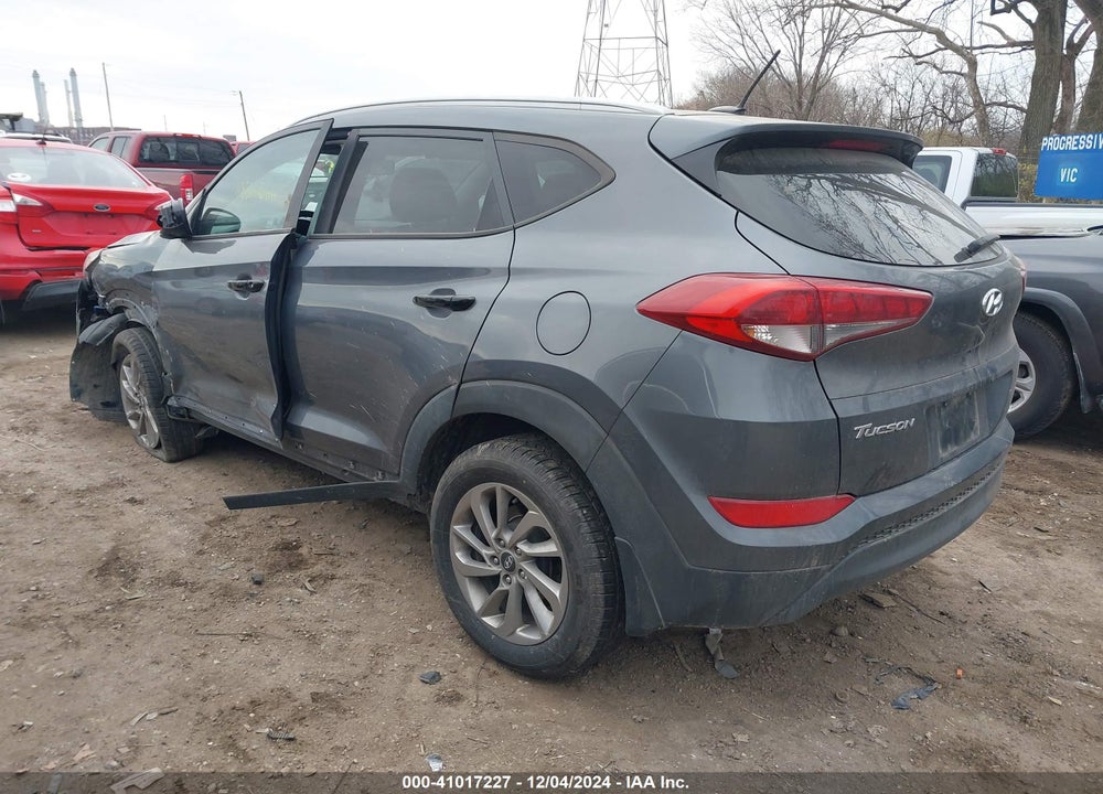 2016 HYUNDAI TUCSON SE VIN: KM8J33A48GU053378