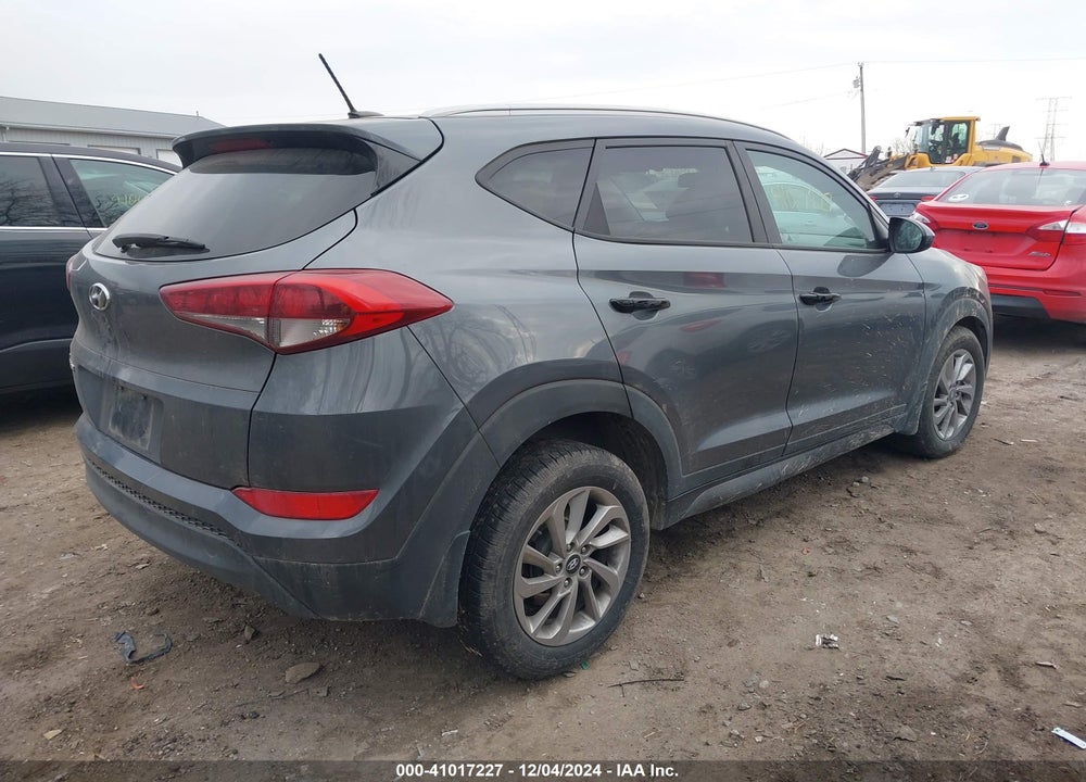 2016 HYUNDAI TUCSON SE VIN: KM8J33A48GU053378