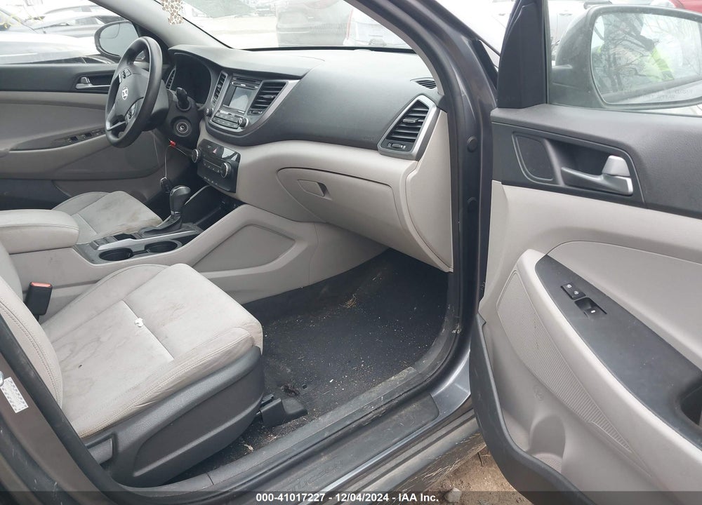 2016 HYUNDAI TUCSON SE VIN: KM8J33A48GU053378