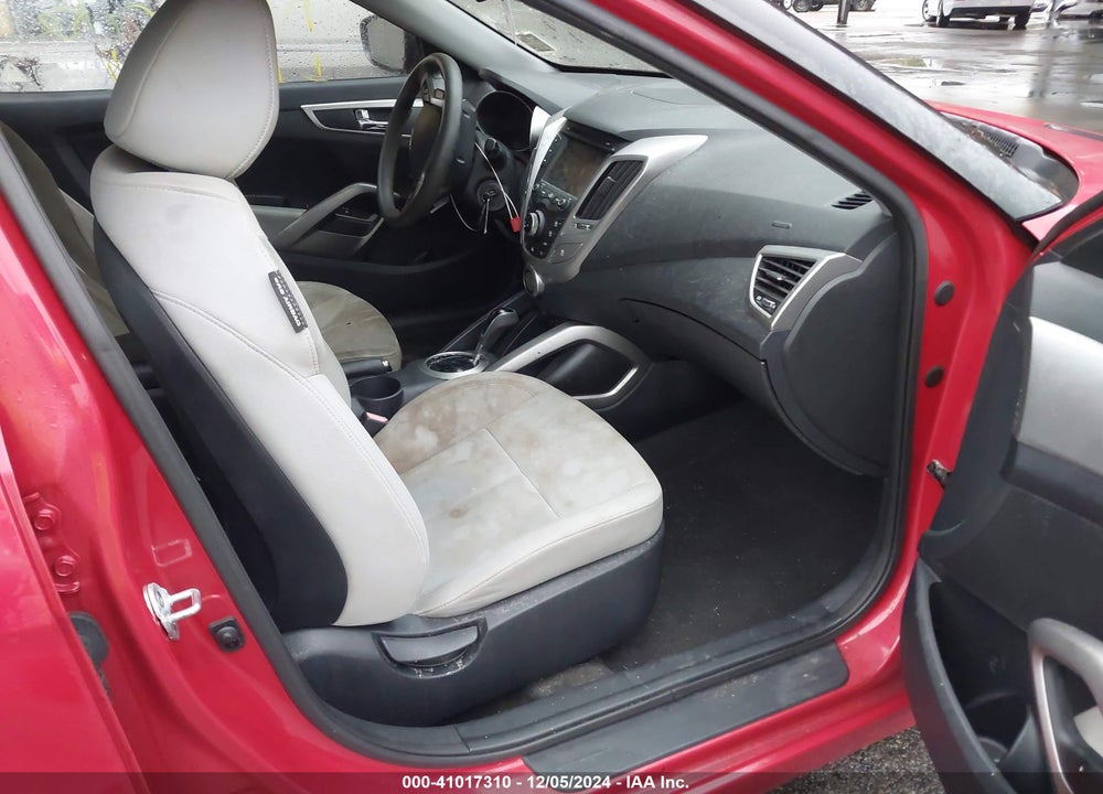 2013 HYUNDAI VELOSTER BASE W/GRAY VIN: KMHTC6AD3DU087461