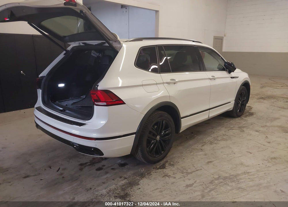 2022 VOLKSWAGEN TIGUAN 2.0T SE R-LINE BLACK VIN: 3VV8B7AX6NM149374