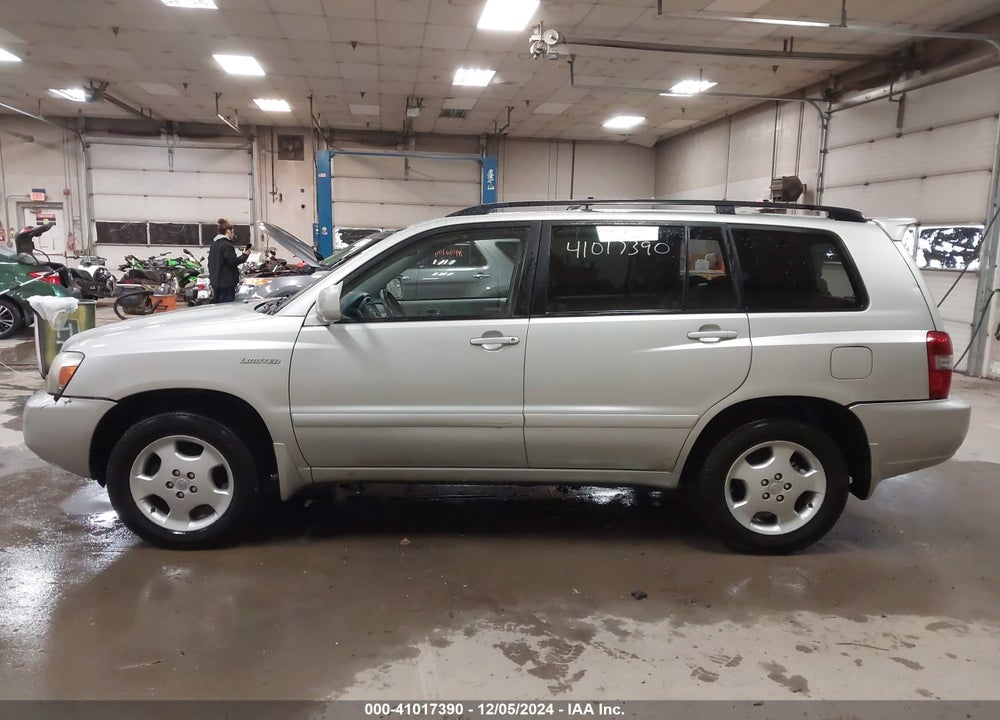 2005 TOYOTA HIGHLANDER VIN: JTEEP21AX50069687