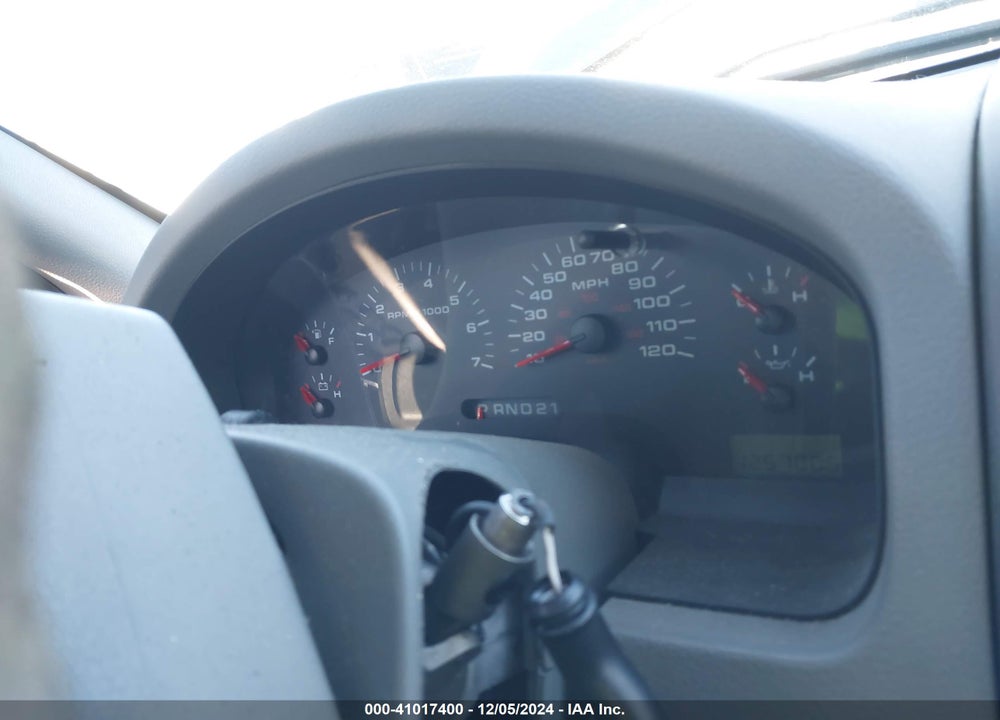 2005 FORD F-150 STX/XL/XLT VIN: 1FTRX12W65FB16429