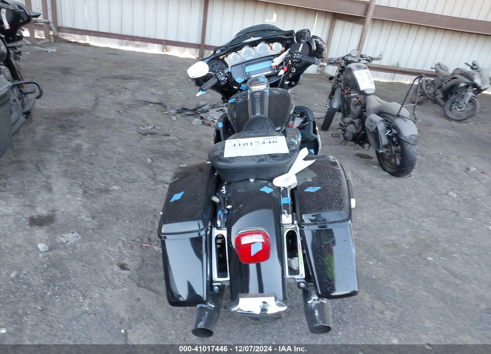 2018 HARLEY-DAVIDSON FLHTK ULTRA LIMITED VIN: 1HD1KED16JB668386