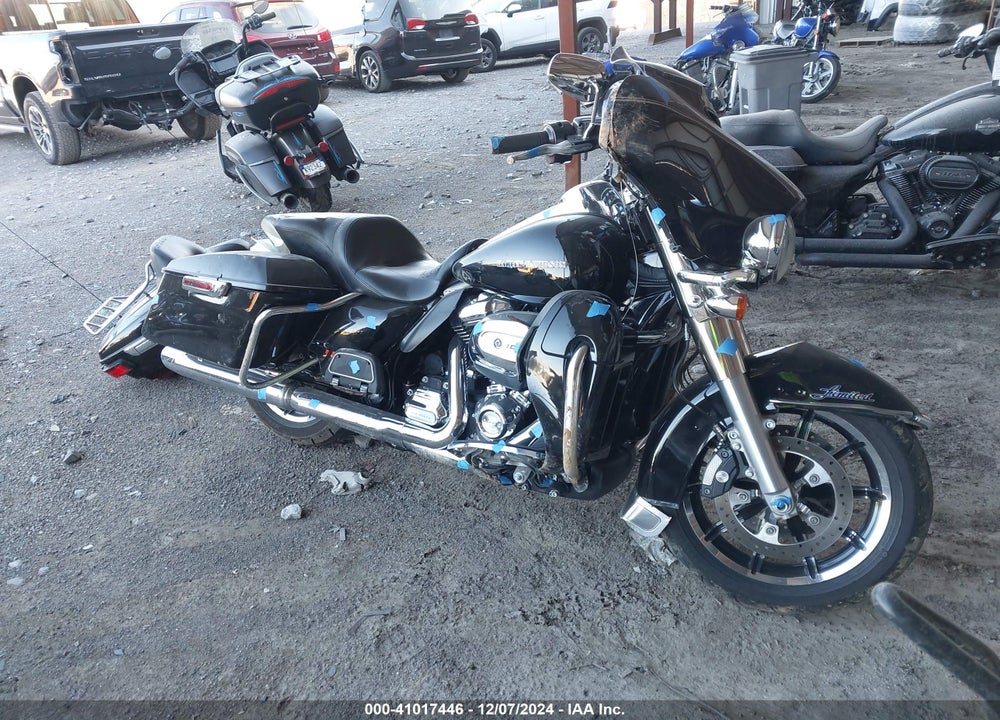 2018 HARLEY-DAVIDSON FLHTK ULTRA LIMITED VIN: 1HD1KED16JB668386