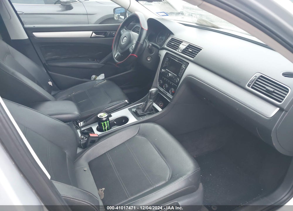 2013 VOLKSWAGEN PASSAT VIN: 1VWBP7A30DC104091