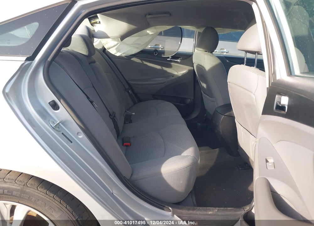 2013 HYUNDAI SONATA GLS VIN: 5NPEB4AC1DH738463