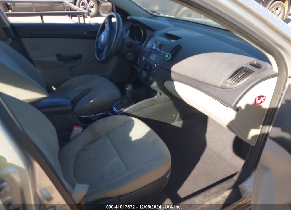 2011 KIA FORTE LX VIN: KNAFT4A2XB5410056