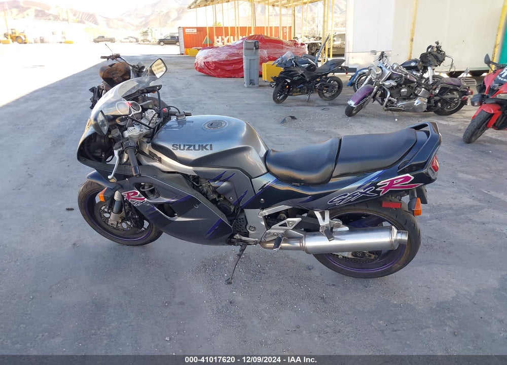 1993 SUZUKI GSX-R1100 W VIN: JS1GU75A4P2100866