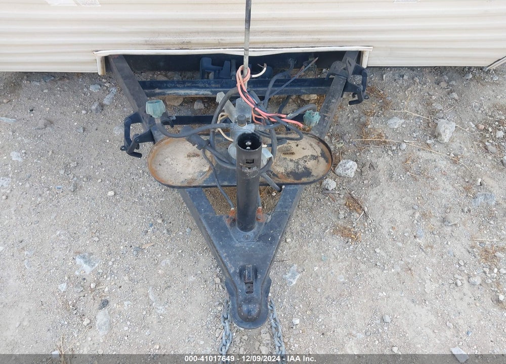 2000 KOMFORT M-2100 VIN: 1K52KTN27Y1024244