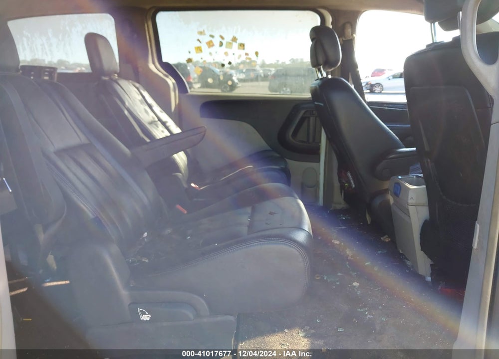 2014 CHRYSLER TOWN & COUNTRY TOURING VIN: 2C4RC1BG4ER440024