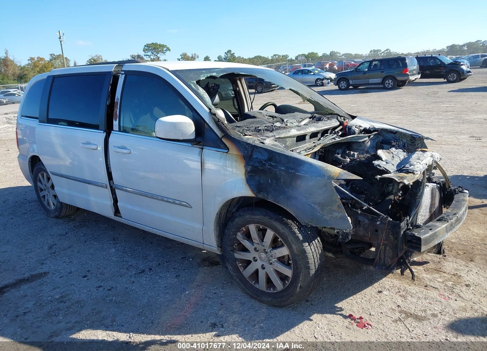 2014 CHRYSLER TOWN & COUNTRY TOURING VIN: 2C4RC1BG4ER440024