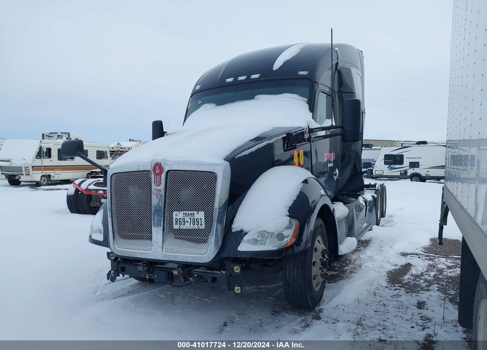 2019 KENWORTH T680 VIN: 1XKYD49X7KJ242431