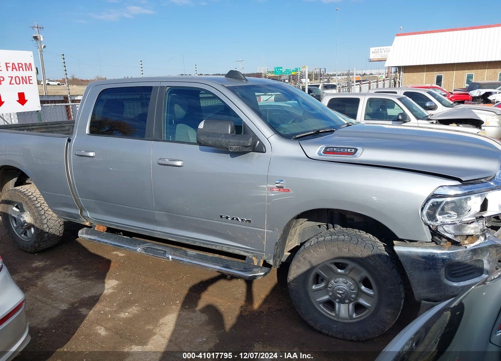2022 RAM 2500 BIG HORN 4X4 6'4 BOX VIN: 3C6UR5DLXNG436681
