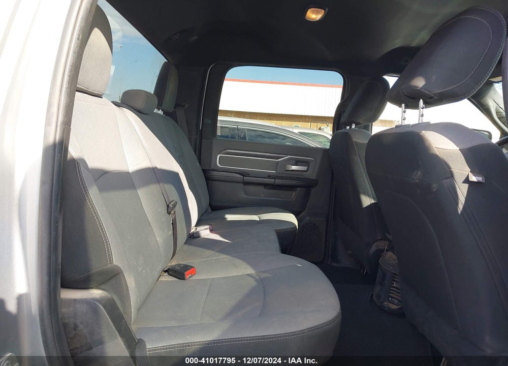2022 RAM 2500 BIG HORN 4X4 6'4 BOX VIN: 3C6UR5DLXNG436681