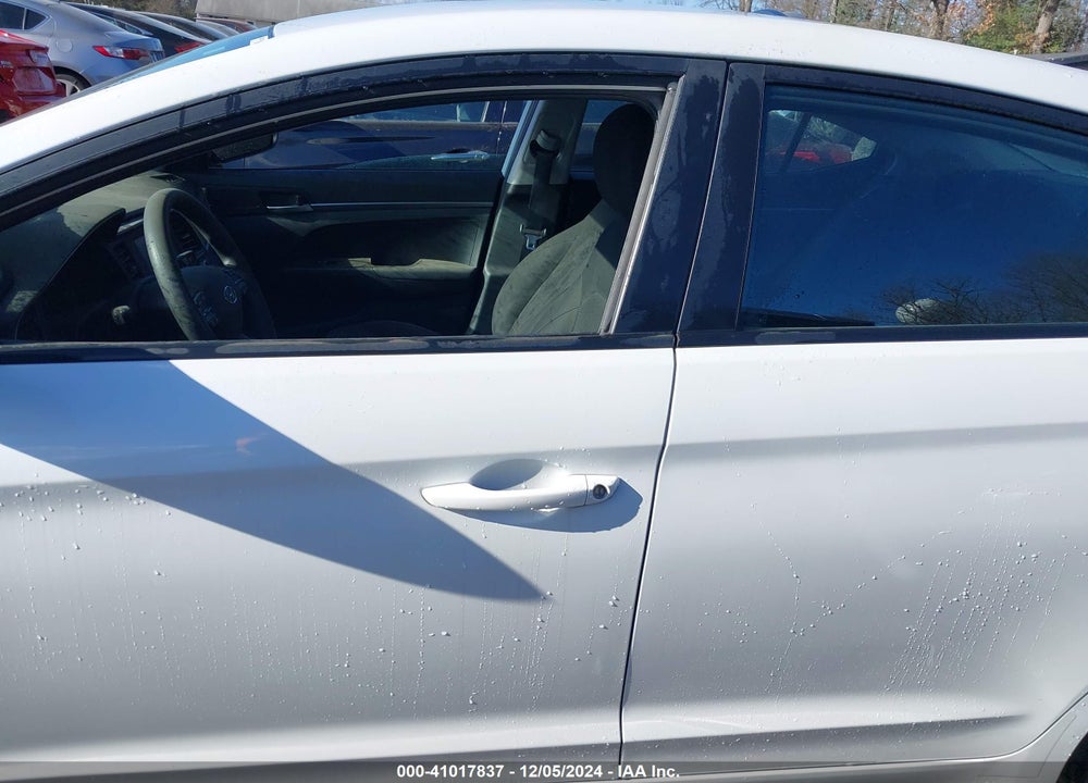 2020 HYUNDAI ELANTRA SE VIN: 5NPD74LF6LH510042