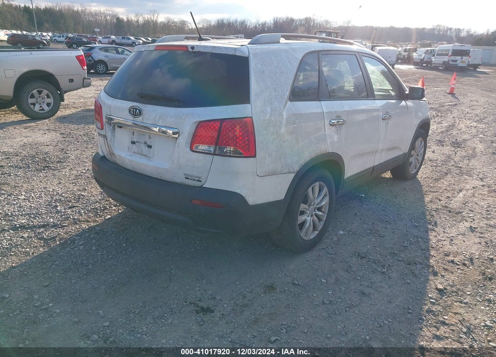 2011 KIA SORENTO LX V6 VIN: 5XYKTDA29BG078314