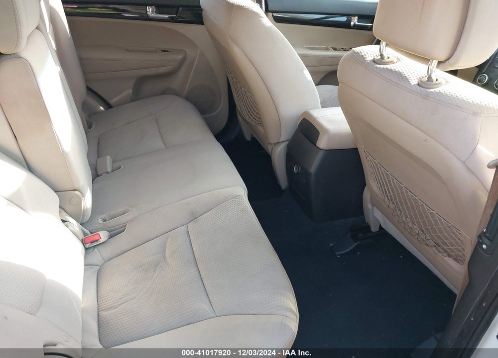2011 KIA SORENTO LX V6 VIN: 5XYKTDA29BG078314